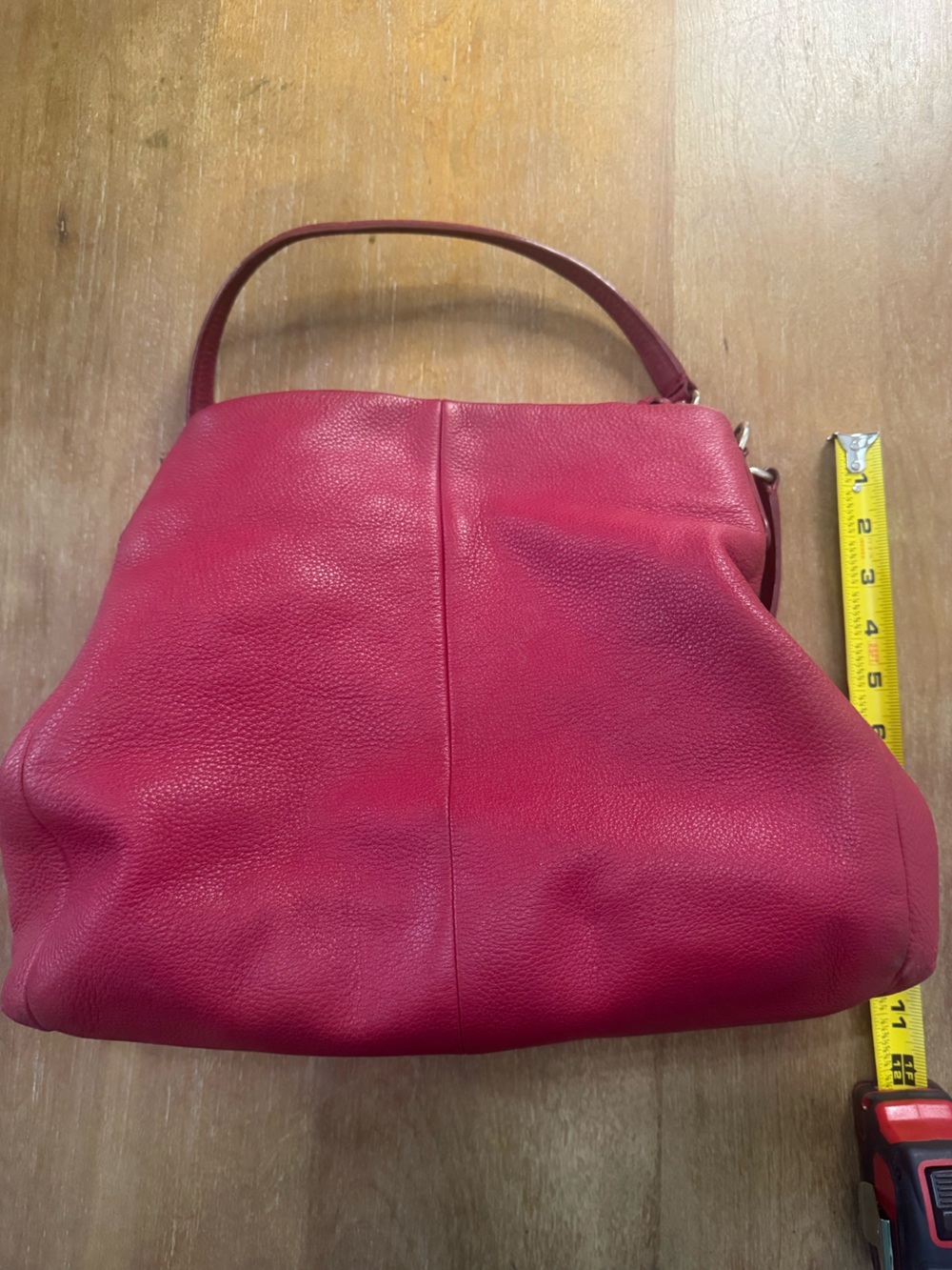 Coach Red Pebble Leather Single-Handle Shoulder Bag